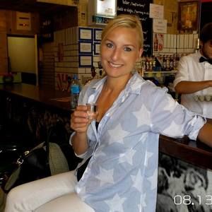 Meet your Posher, Yvette